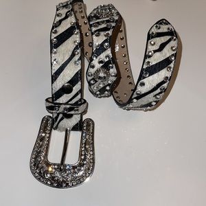 NORCONA Zebra Scalloped Belt Crystals N4424062 Bling Studded Leather Belt Sz 24